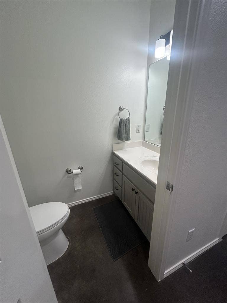 URGENT LEASE TAKEOVER- GUYS ONLY