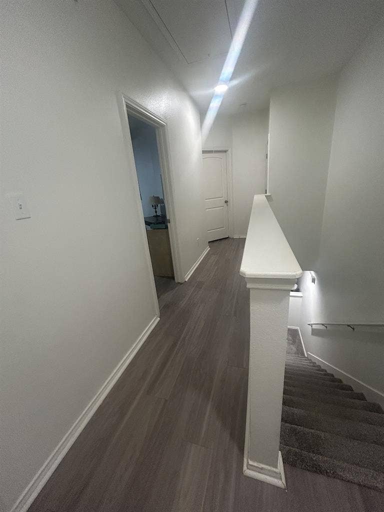 URGENT LEASE TAKEOVER- GUYS ONLY