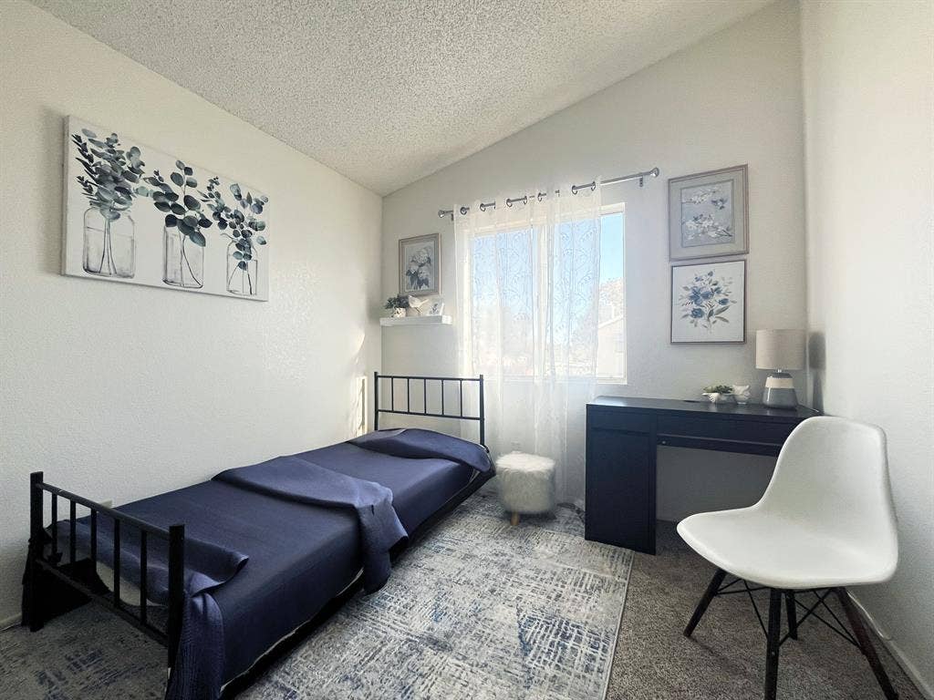 Private room and bathroom $