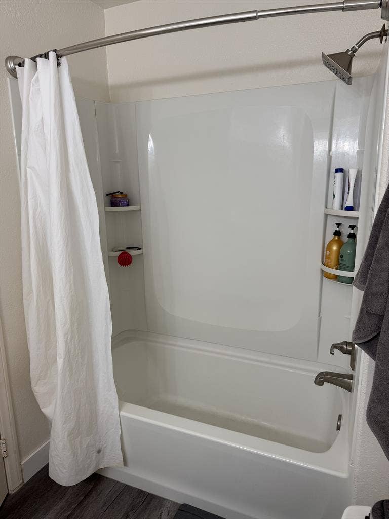 Room with private bathroom in PB