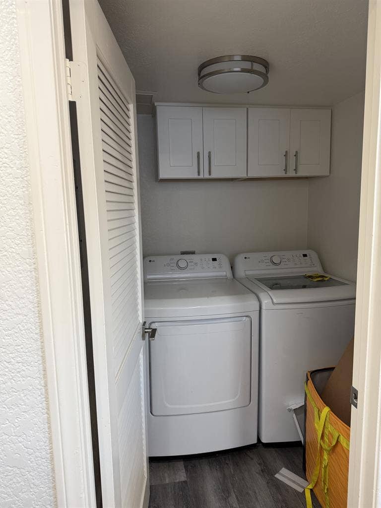 Room with private bathroom in PB