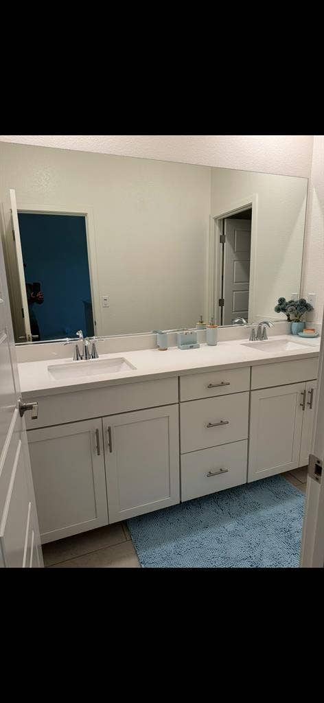 Fully Furnished Room Natomas!