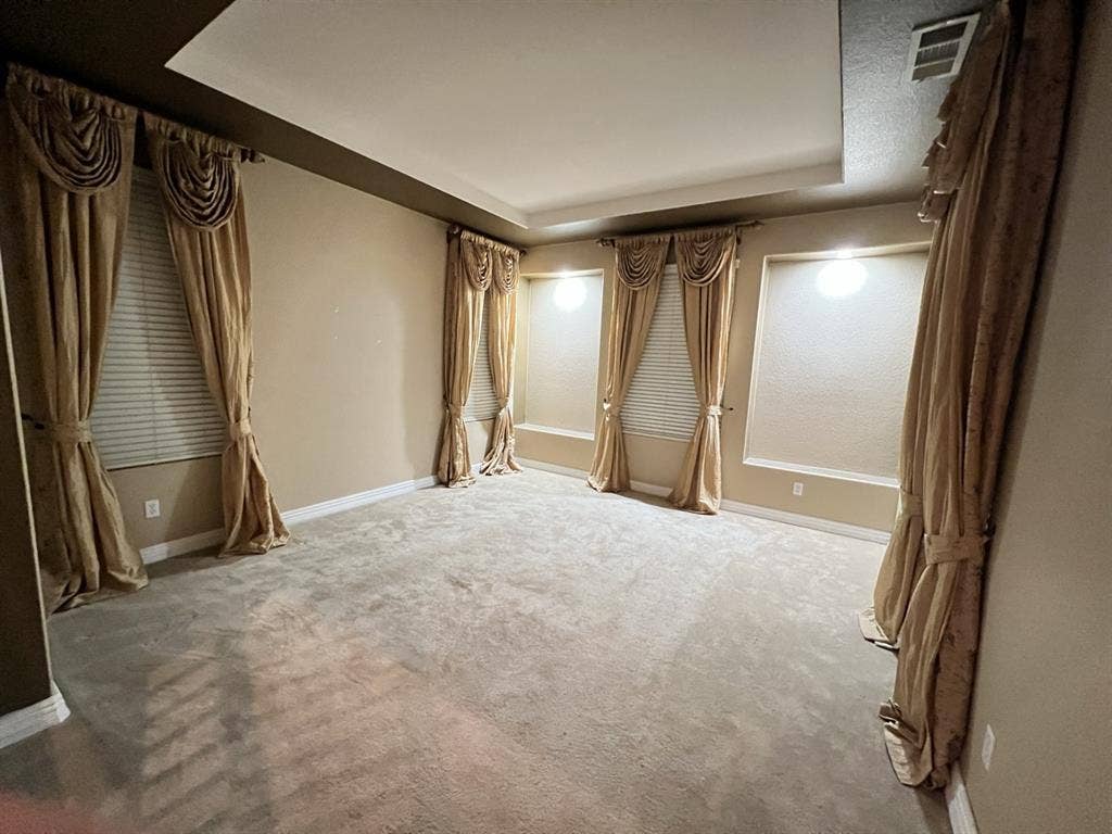 Master size room avail,shared bath