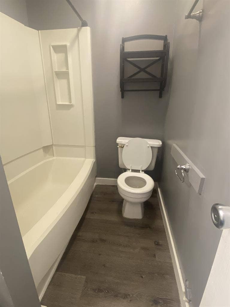 Private Room & Bathroom - Male Only