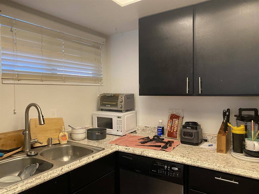 Private Room & Bathroom - Male Only