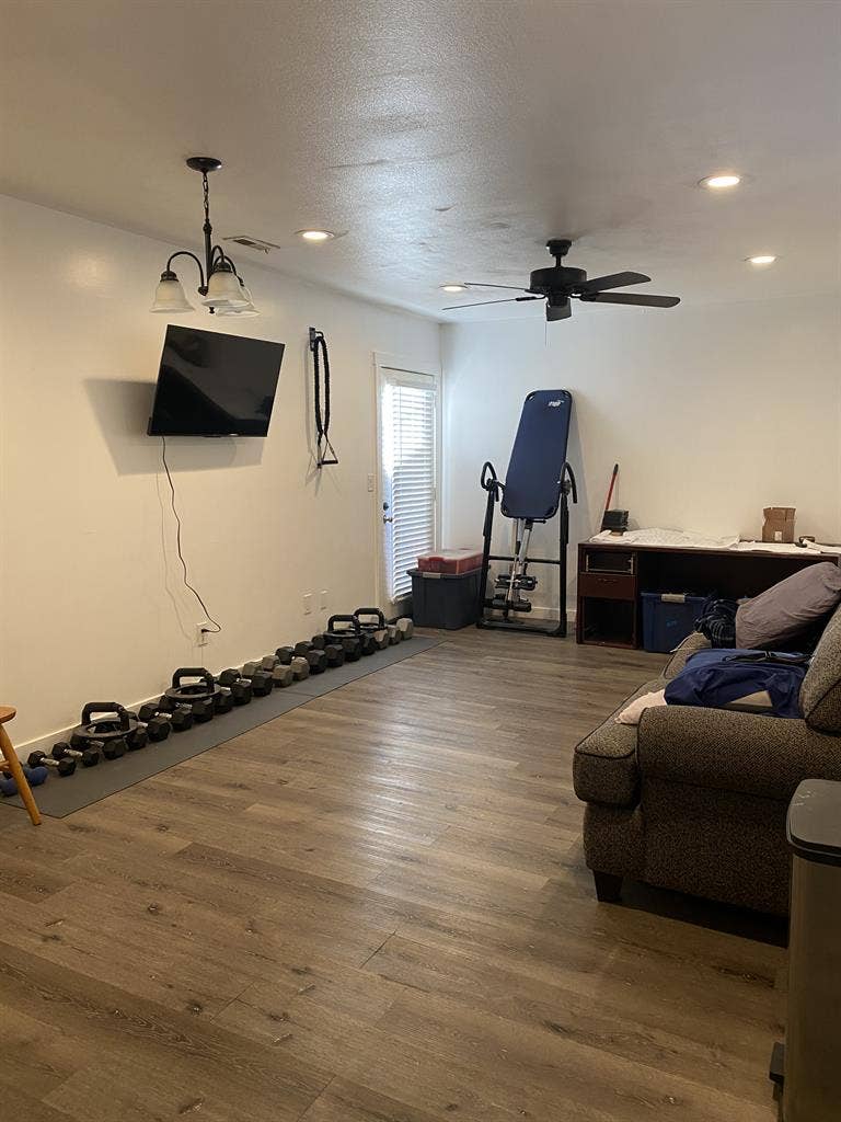 Private Room & Bathroom - Male Only