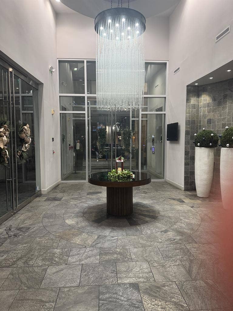 1 bedroom in a luxury apartment