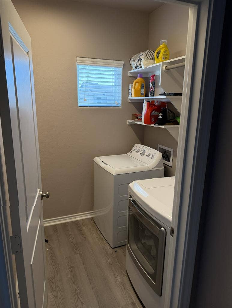 Sublease - $/mo -FREE UTILITIES