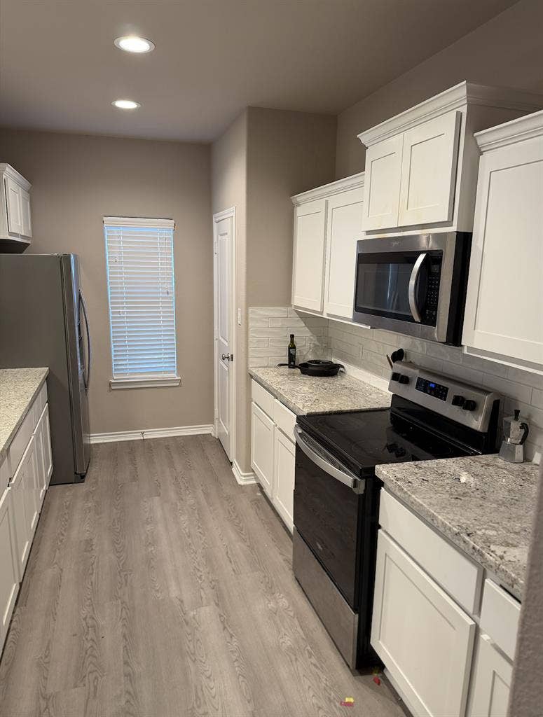 Sublease - $/mo -FREE UTILITIES