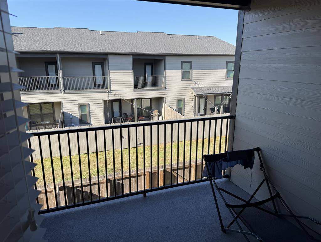 Sublease - $/mo -FREE UTILITIES