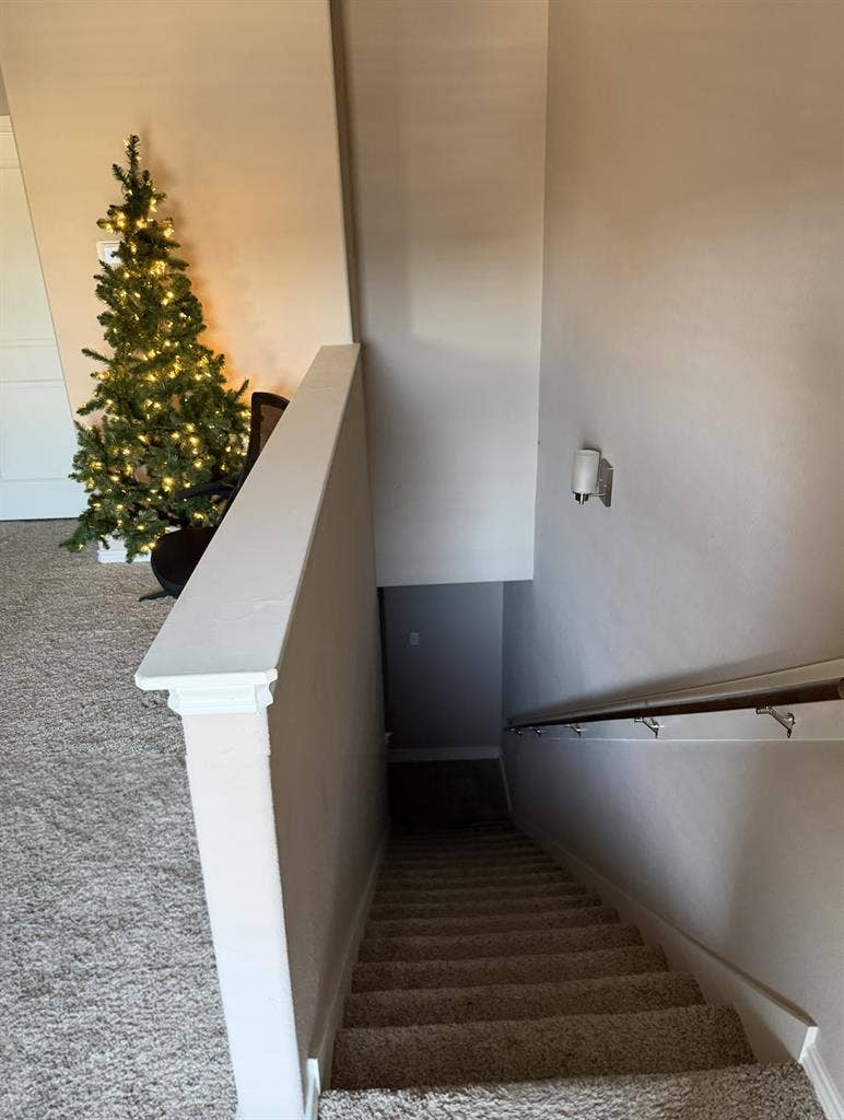 Sublease - $/mo -FREE UTILITIES