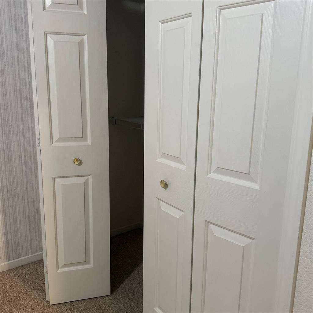 Room for rent sorry no pets