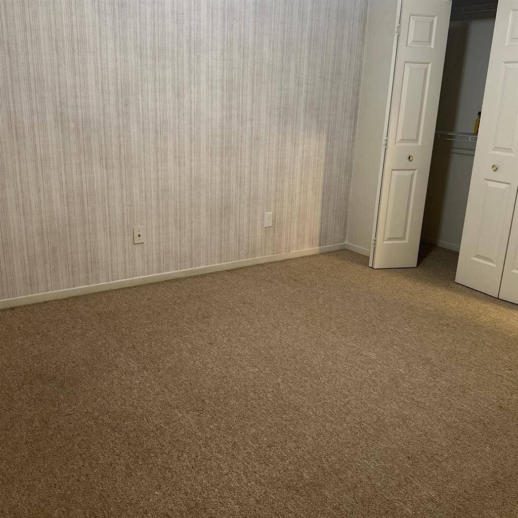 Room for rent sorry no pets