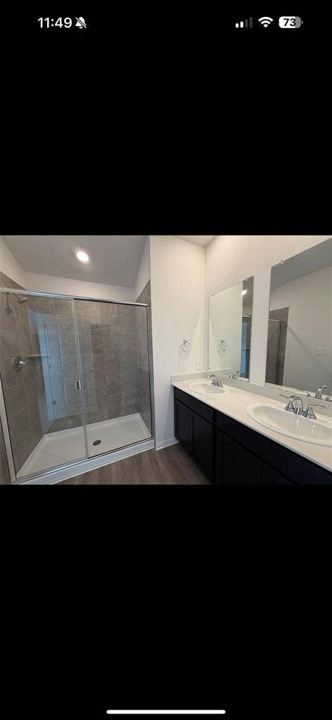 Share this nice new home with me!