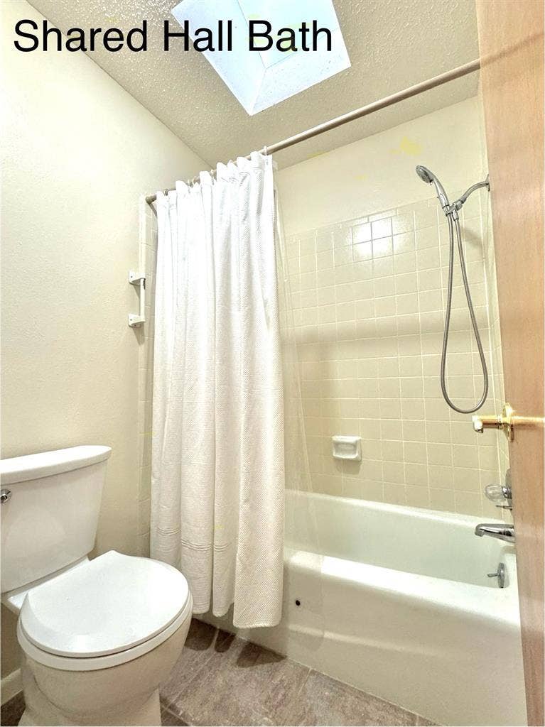 Seeking 1 roommate in Bastrop Feb 1