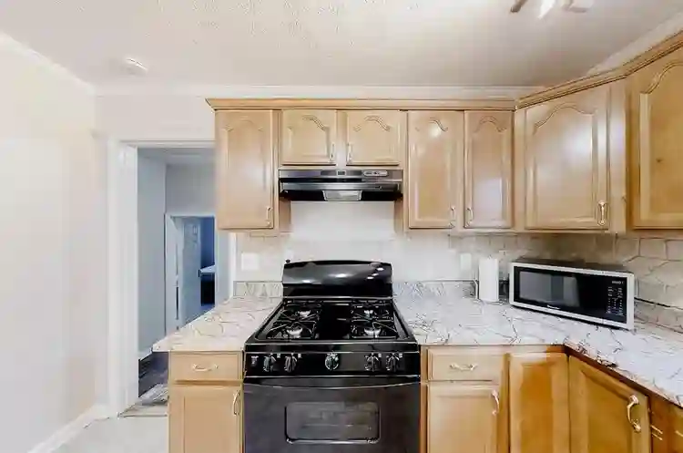 9 BR in Stone Mountain