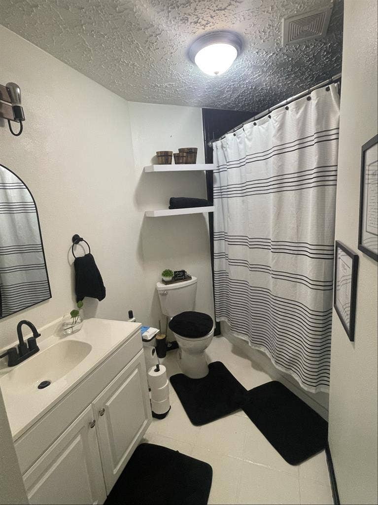 Room & Bathroom for Female Roomate