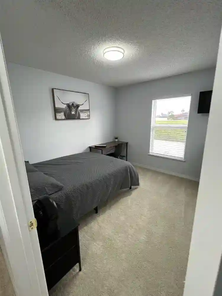 7 BR in Davenport