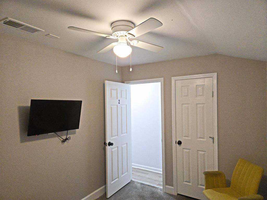8 BR in Houston