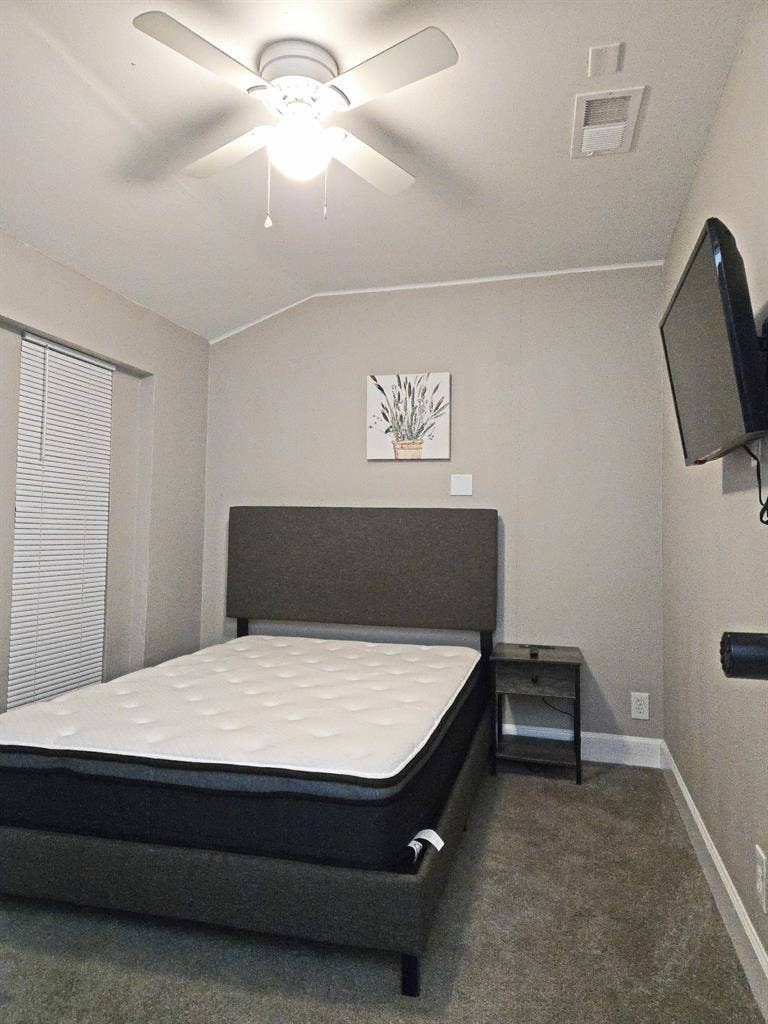 8 BR in Houston