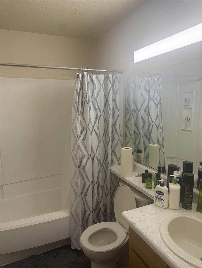 Fully furnished private bedroom