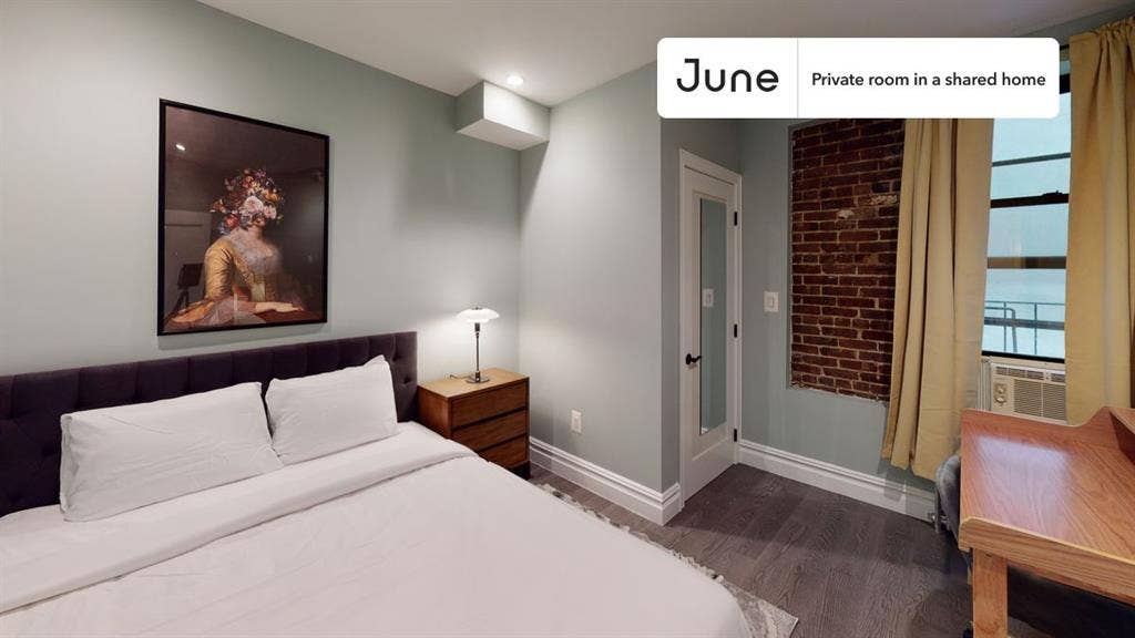 2 BR in New York City