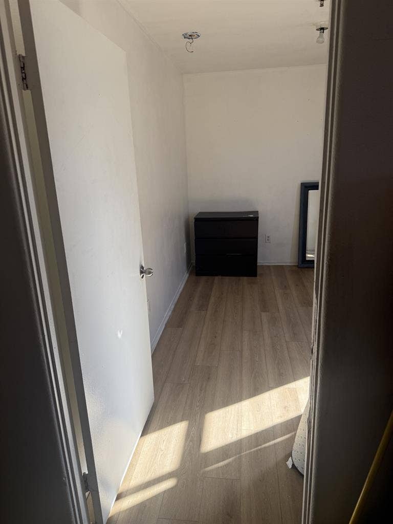 Room for rent in East Hollywood