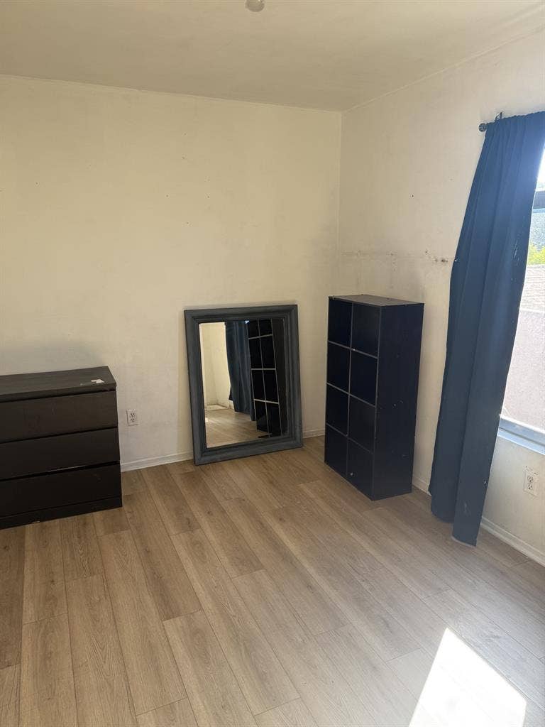 Room for rent in East Hollywood