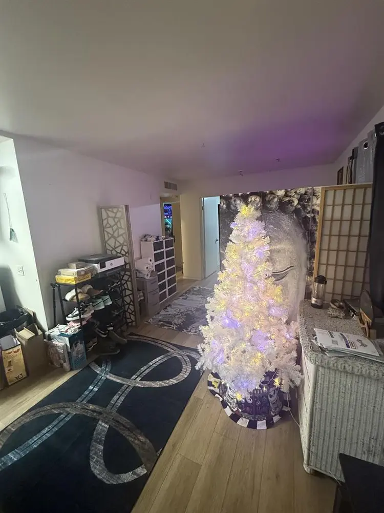 Room for rent in East Hollywood