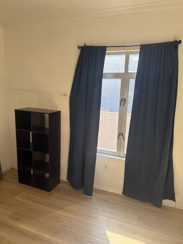 Room for rent in East Hollywood