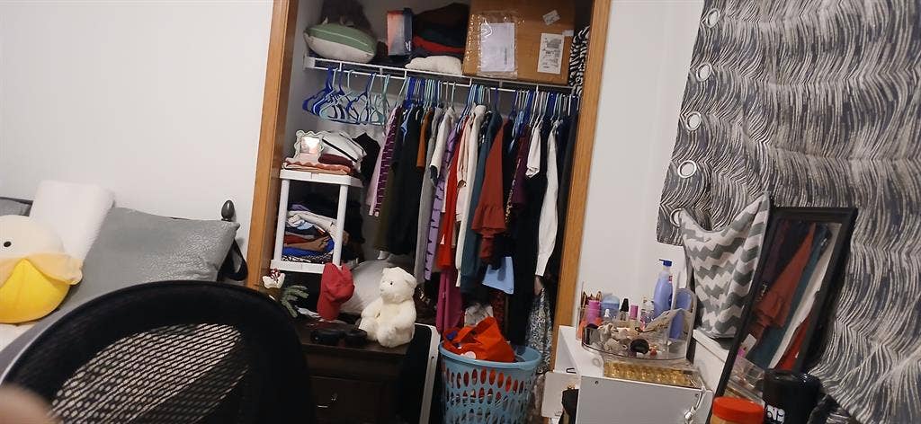 Spring sublease for female