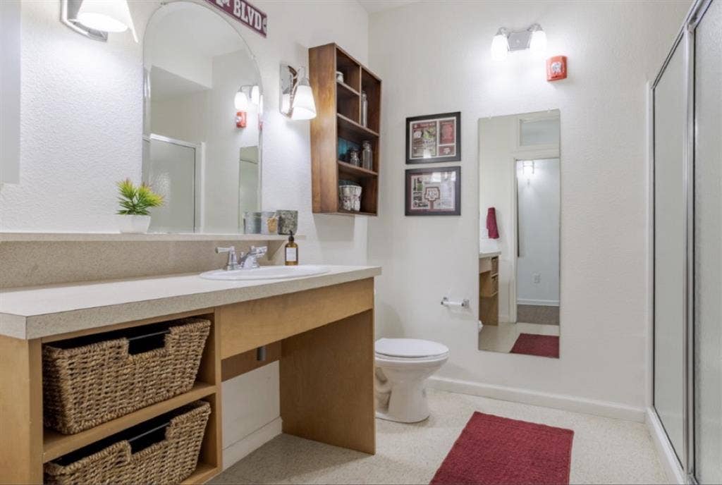 Private Bedroom $/
month: FEMALE