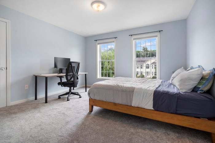 Looking for roommates