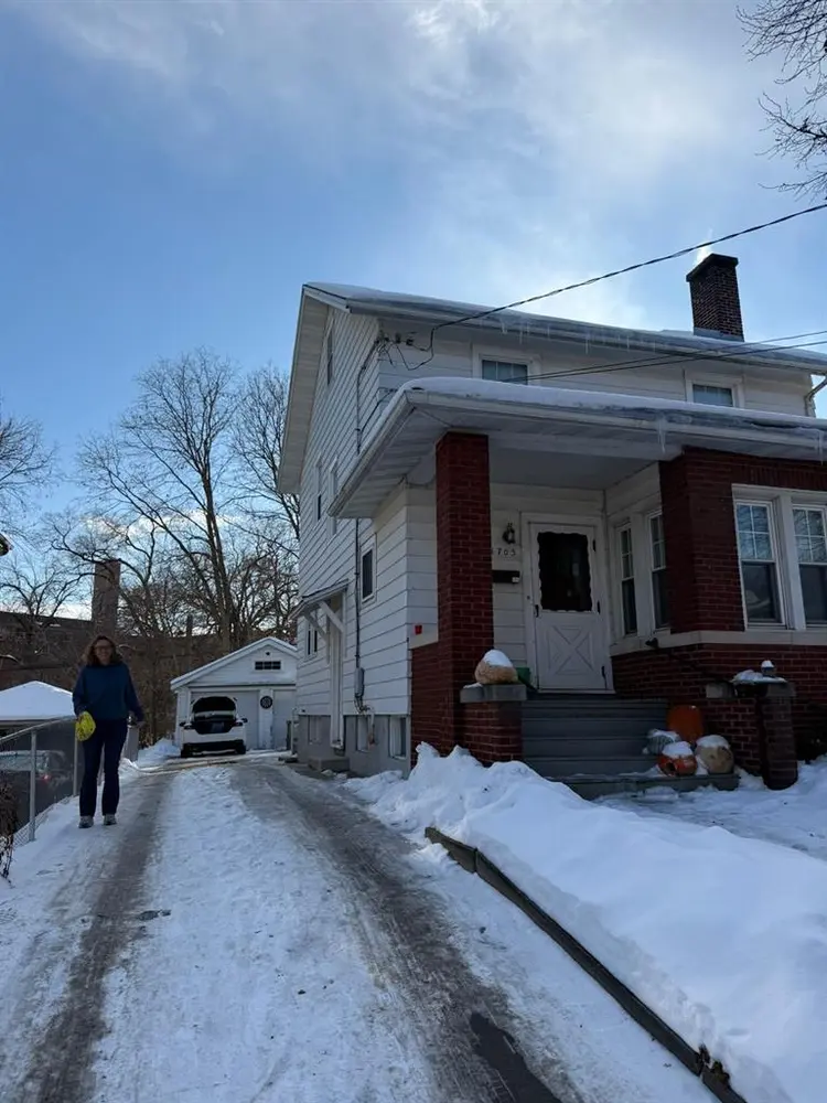Large room next to Camp Rendall
