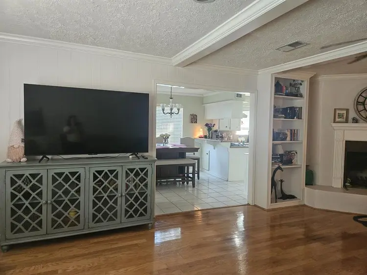 Single Family Home in Kleinwood