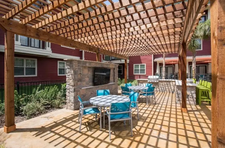 Fully furnished studio