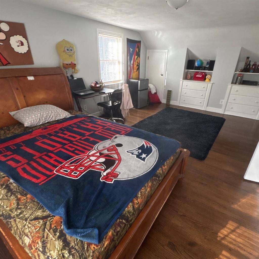 Lookin for a peaceful roommate