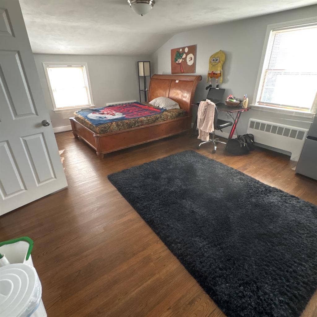 Lookin for a peaceful roommate