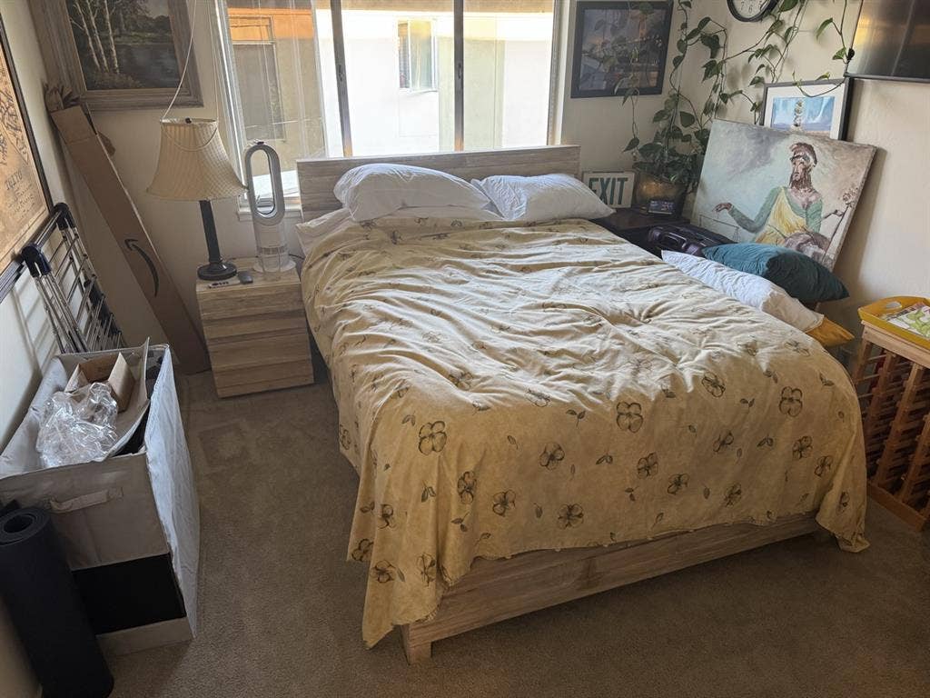 Private bedroom en suite full 
bath