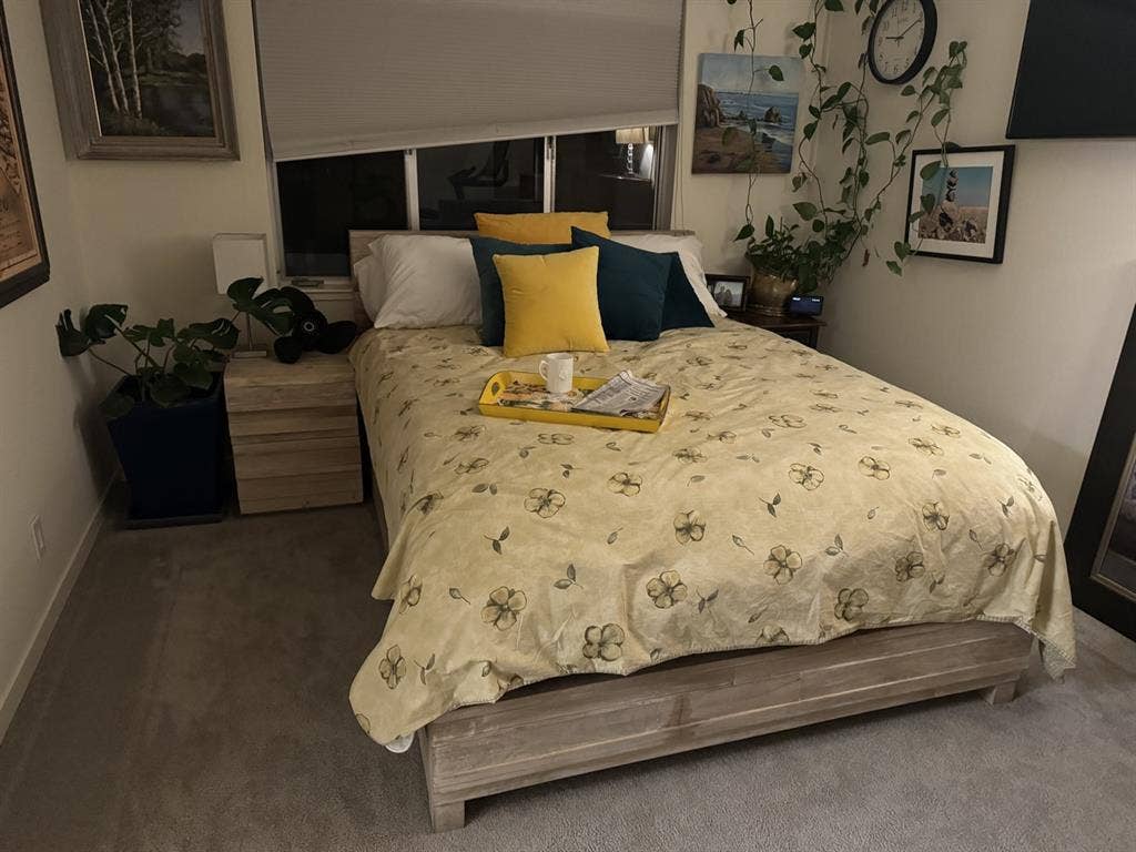 Private bedroom en suite full 
bath