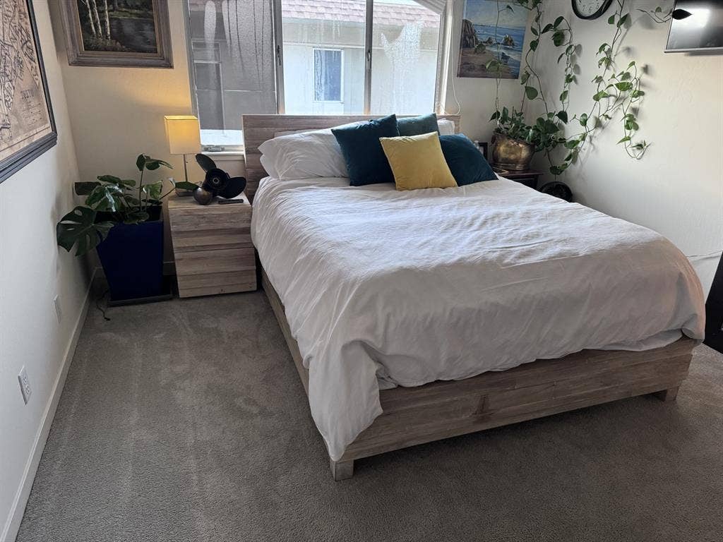 Private bedroom en suite full 
bath