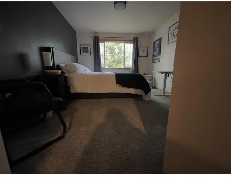 Secluded home on acreage near MC