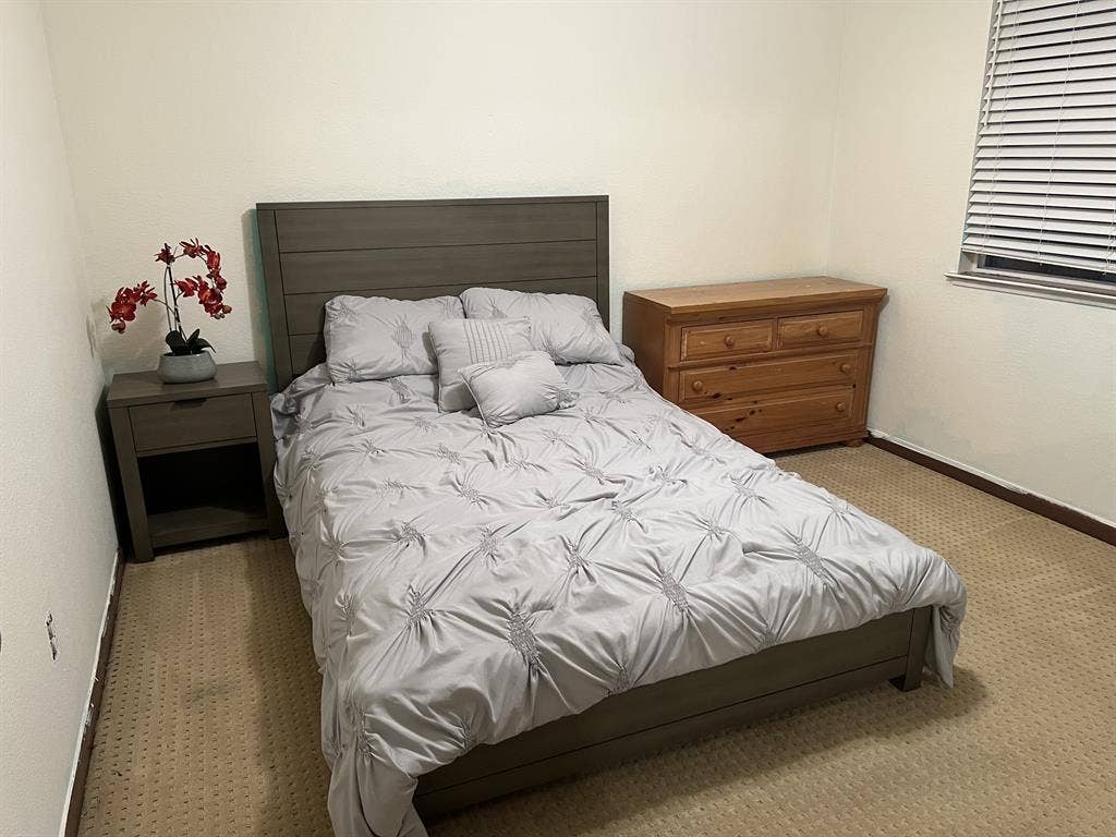 Room for rent - utilities included