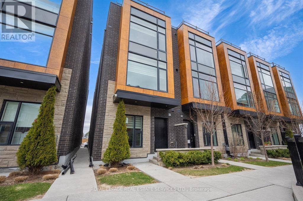 3 bedroom & den for rent - Brampton