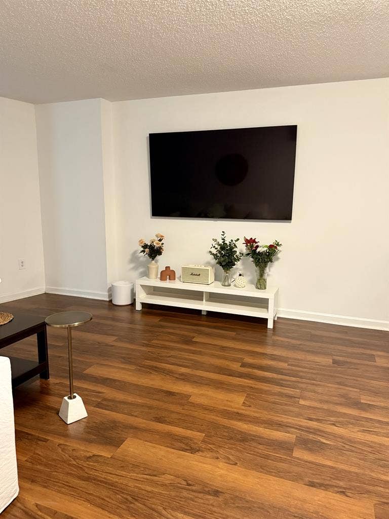 Room for Rent - Edgewater