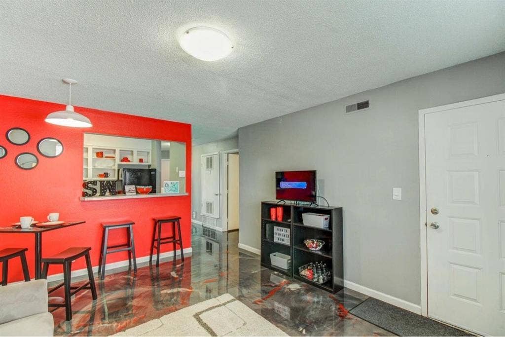 Need a roommate for 3 bed room Apt