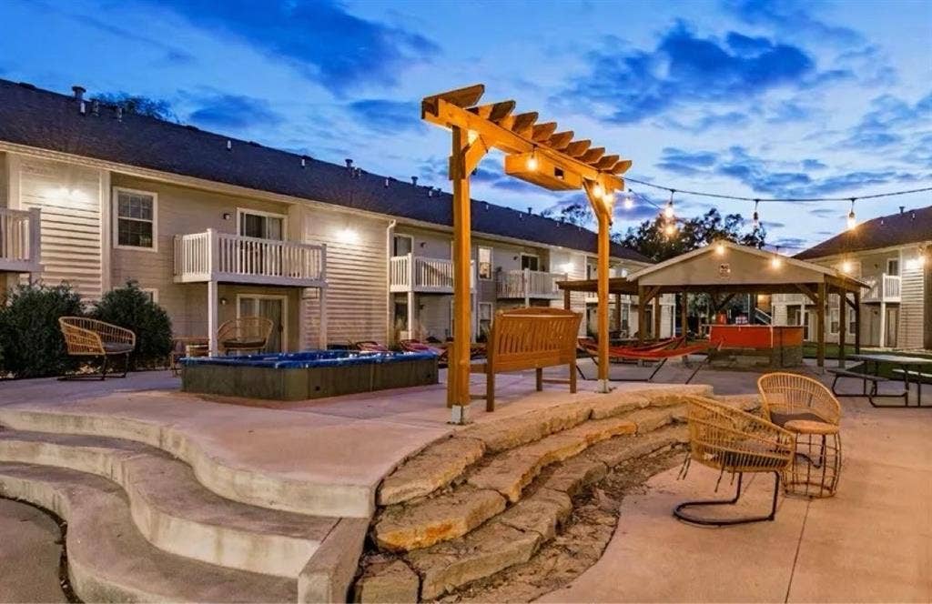 Need a roommate for 3 bed room Apt