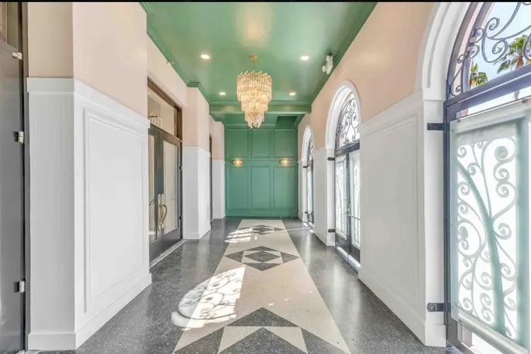 Beautiful 1-Bedroom Sublease