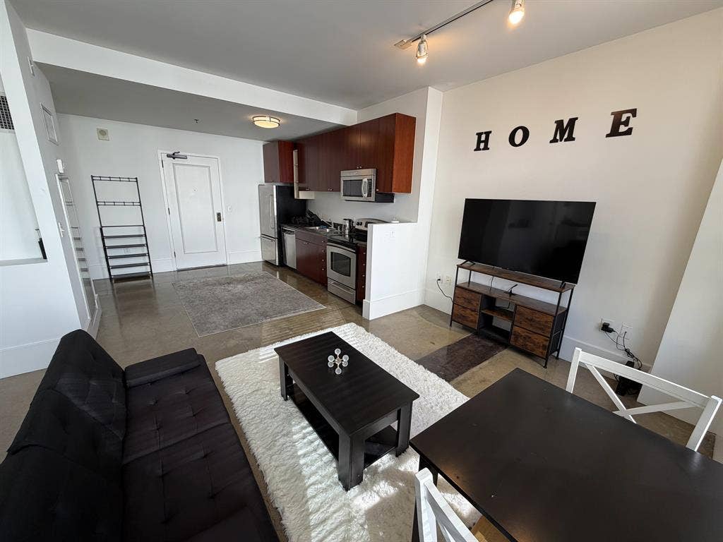 Furnished Studio in DTLA