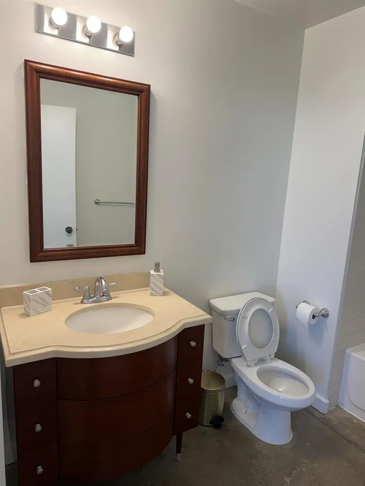 Furnished Studio in DTLA